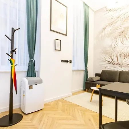 Stylish Csengery Nest By Nw Apartment