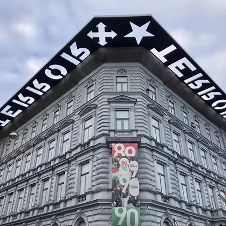 Lägenhet Stylish Csengery Nest By Nw *