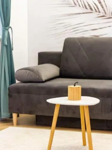 Lägenhet Stylish Csengery Nest By Nw