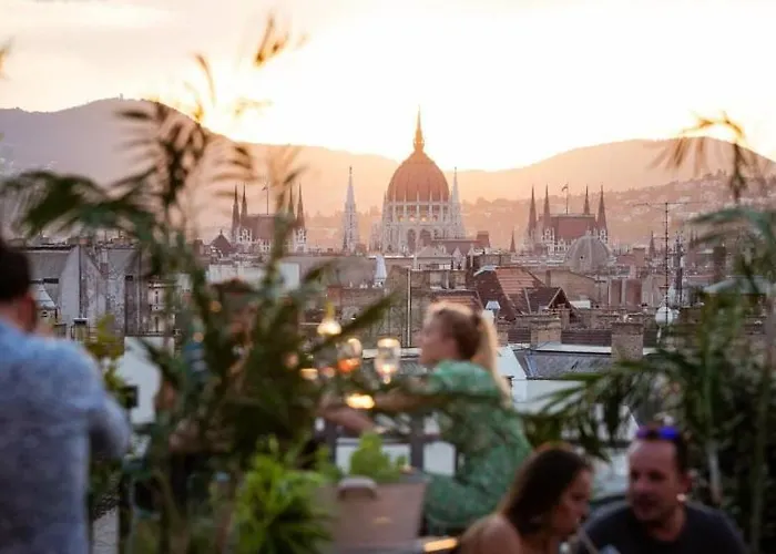 Lägenhet Stylish Csengery Nest By Nw